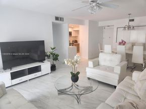 4330 Hillcrest Dr 414, Hollywood FL 33021