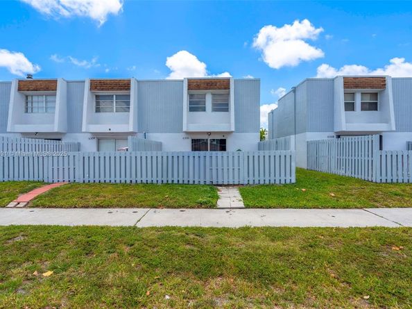 6306 Moseley St 1, Hollywood FL 33024