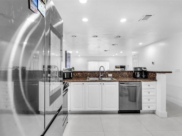 6306 Moseley St 1, Hollywood FL 33024