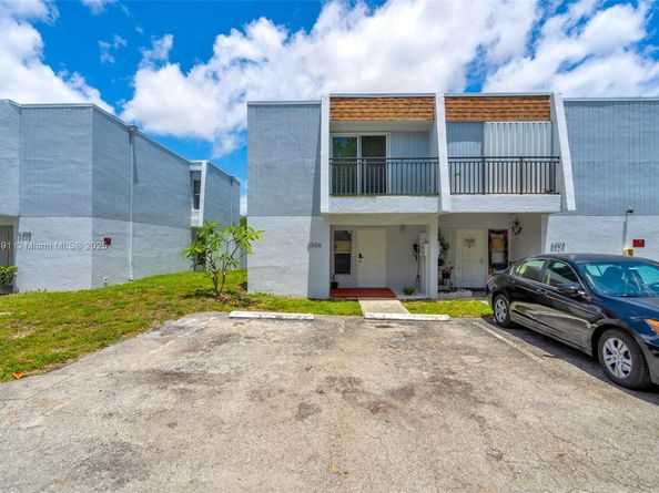 6306 Moseley St 1, Hollywood FL 33024
