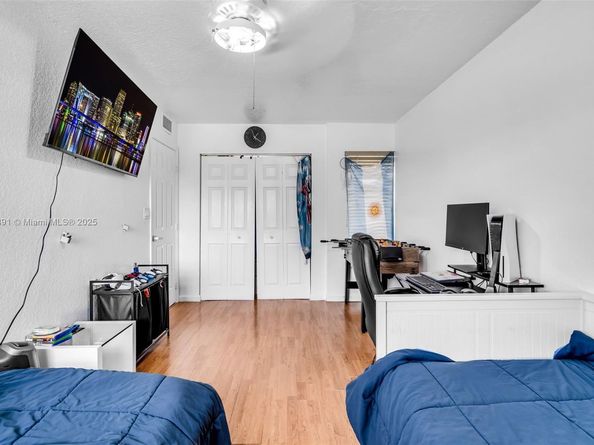 6306 Moseley St 1, Hollywood FL 33024