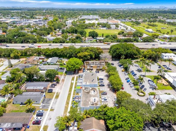 6306 Moseley St 1, Hollywood FL 33024