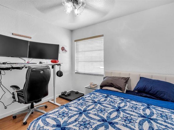 6306 Moseley St 1, Hollywood FL 33024