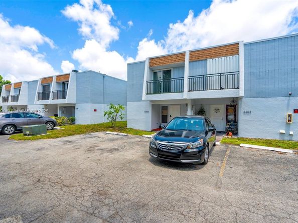 6306 Moseley St 1, Hollywood FL 33024