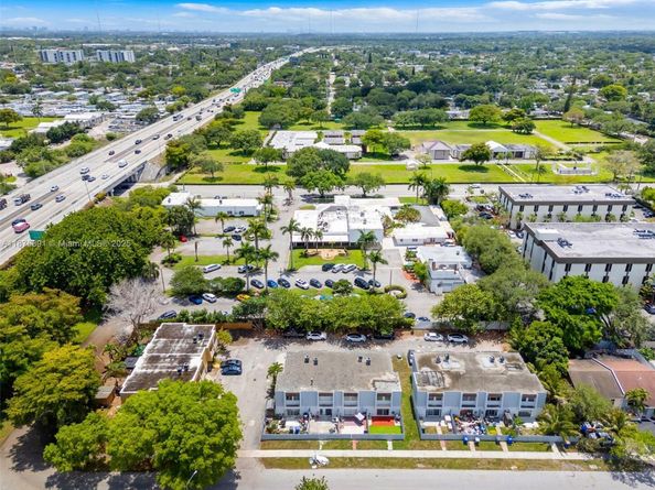6306 Moseley St 1, Hollywood FL 33024