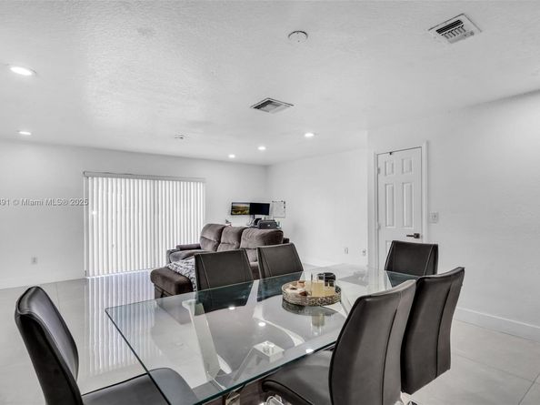 6306 Moseley St 1, Hollywood FL 33024