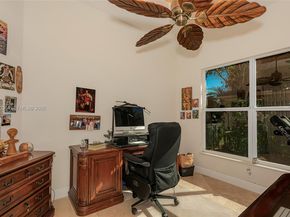 610 W Enclave Cir W, Pembroke Pines FL 33027