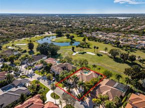 610 W Enclave Cir W, Pembroke Pines FL 33027