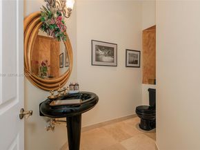 610 W Enclave Cir W, Pembroke Pines FL 33027