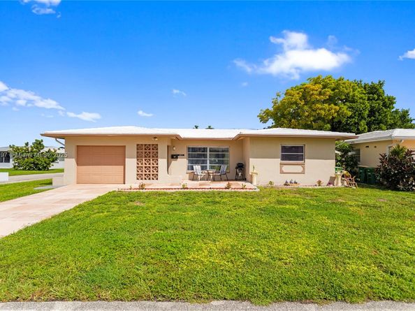 8517 NW 57th Ct, Tamarac FL 33321