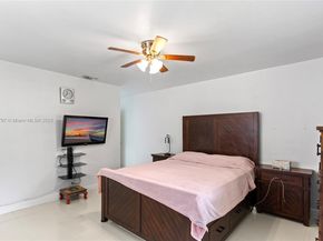 8517 NW 57th Ct, Tamarac FL 33321