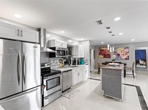 8517 NW 57th Ct, Tamarac FL 33321