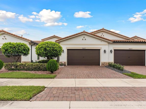 7467 S Blue Spring Dr, Parkland FL 33067