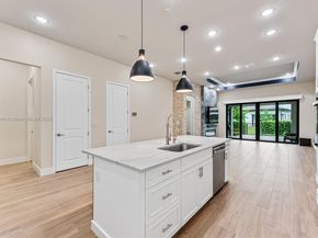 7467 S Blue Spring Dr, Parkland FL 33067