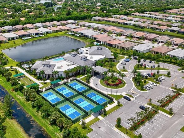 7467 S Blue Spring Dr, Parkland FL 33067
