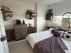 1871 NW S River Dr 1502, Miami FL 33125