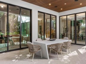2805 Freeman St, Miami FL 33133