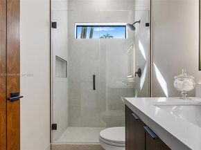 2805 Freeman St, Miami FL 33133
