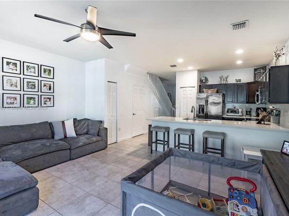 8889 W 35th Ln, Hialeah FL 33018