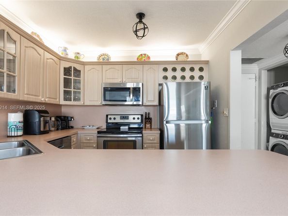 3725 S Ocean Dr 1421, Hollywood FL 33019