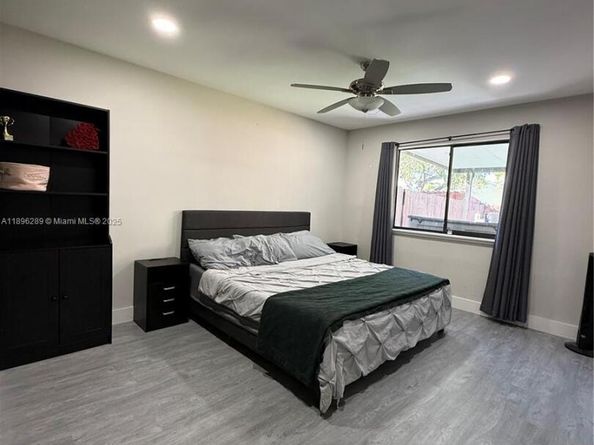 11058 NW 38th St, Sunrise FL 33351