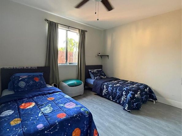 11058 NW 38th St, Sunrise FL 33351