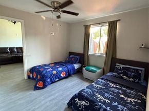 11058 NW 38th St, Sunrise FL 33351