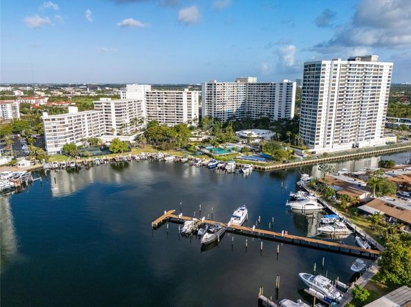 2500 Parkview Dr 1502, Hallandale Beach FL 33009