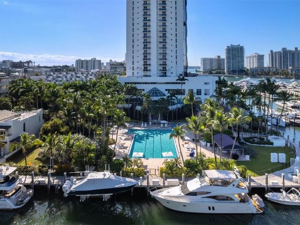 1413 Sunset Harbour Dr 208, Miami Beach FL 33139