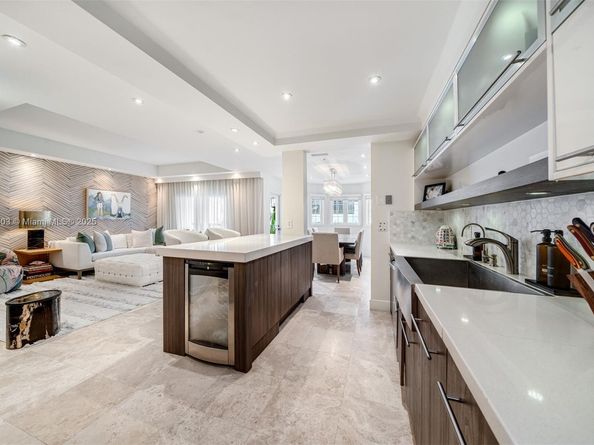 1413 Sunset Harbour Dr 208, Miami Beach FL 33139