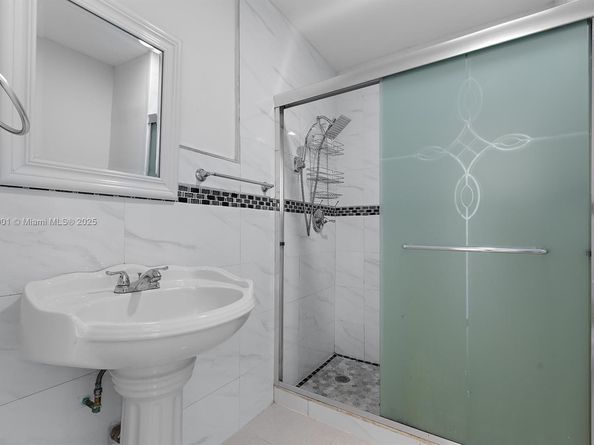 2601 Acapulco Dr, Miramar FL 33023