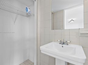 2601 Acapulco Dr, Miramar FL 33023