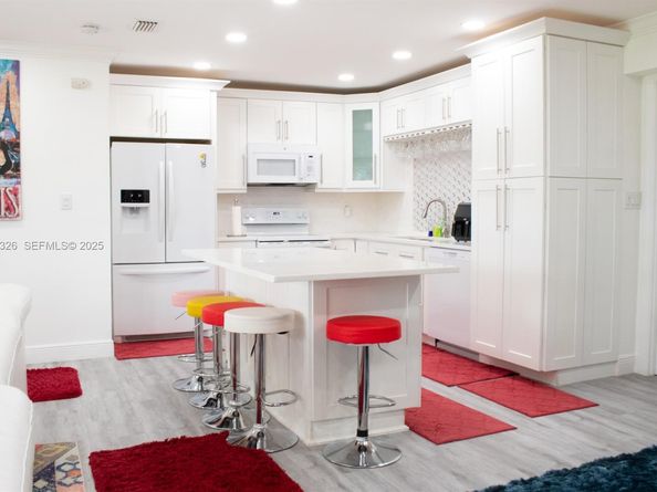 8781 Johnson St, Pembroke Pines FL 33024