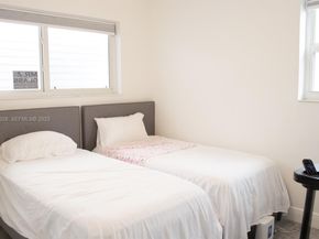 8781 Johnson St, Pembroke Pines FL 33024