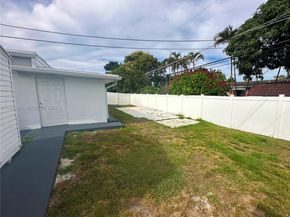 8781 Johnson St, Pembroke Pines FL 33024