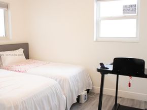 8781 Johnson St, Pembroke Pines FL 33024