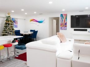 8781 Johnson St, Pembroke Pines FL 33024