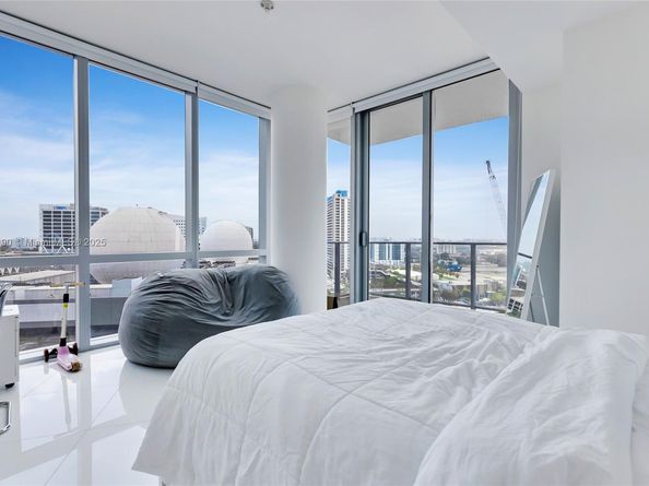 851 NE 1st Ave 1202, Miami FL 33132