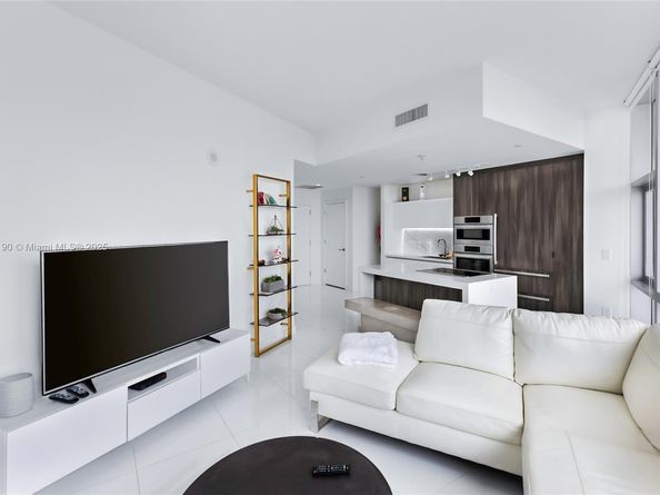 851 NE 1st Ave 1202, Miami FL 33132