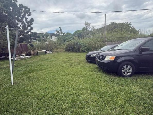 21640 SW 119th Ave, Miami FL 33170