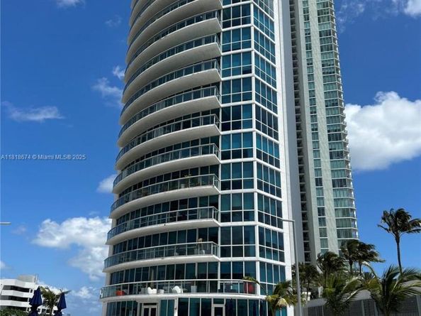 480 NE 30th St 1505, Miami FL 33137