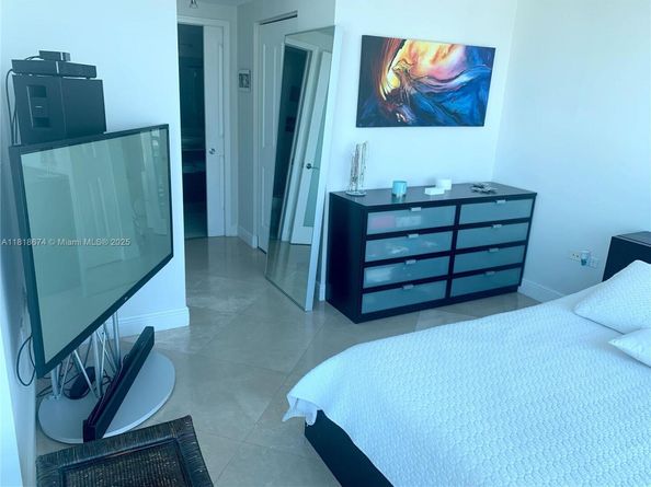 480 NE 30th St 1505, Miami FL 33137