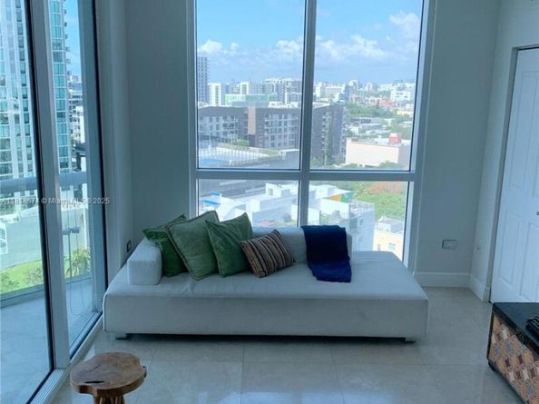 480 NE 30th St 1505, Miami FL 33137