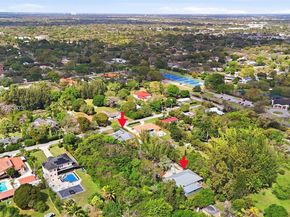 400 Farmington Dr, Plantation FL 33317