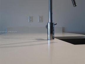 501 NE 31st St 2705, Miami FL 33137