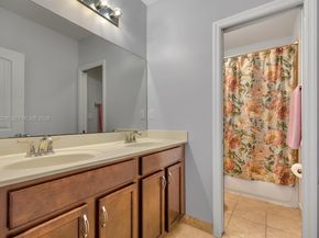 2152 NW 16th Ter, Homestead FL 33030