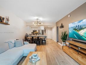 7290 SW 90th St 202, Miami FL 33156