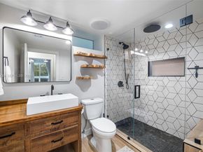 7290 SW 90th St 202, Miami FL 33156