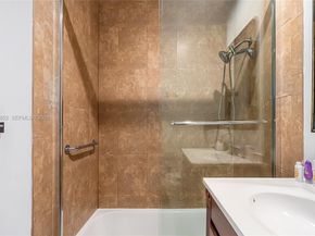 13521 NE 1st Ave, Miami FL 33161