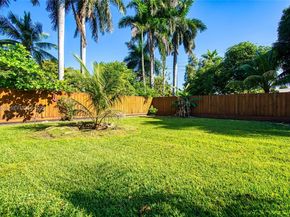 13521 NE 1st Ave, Miami FL 33161